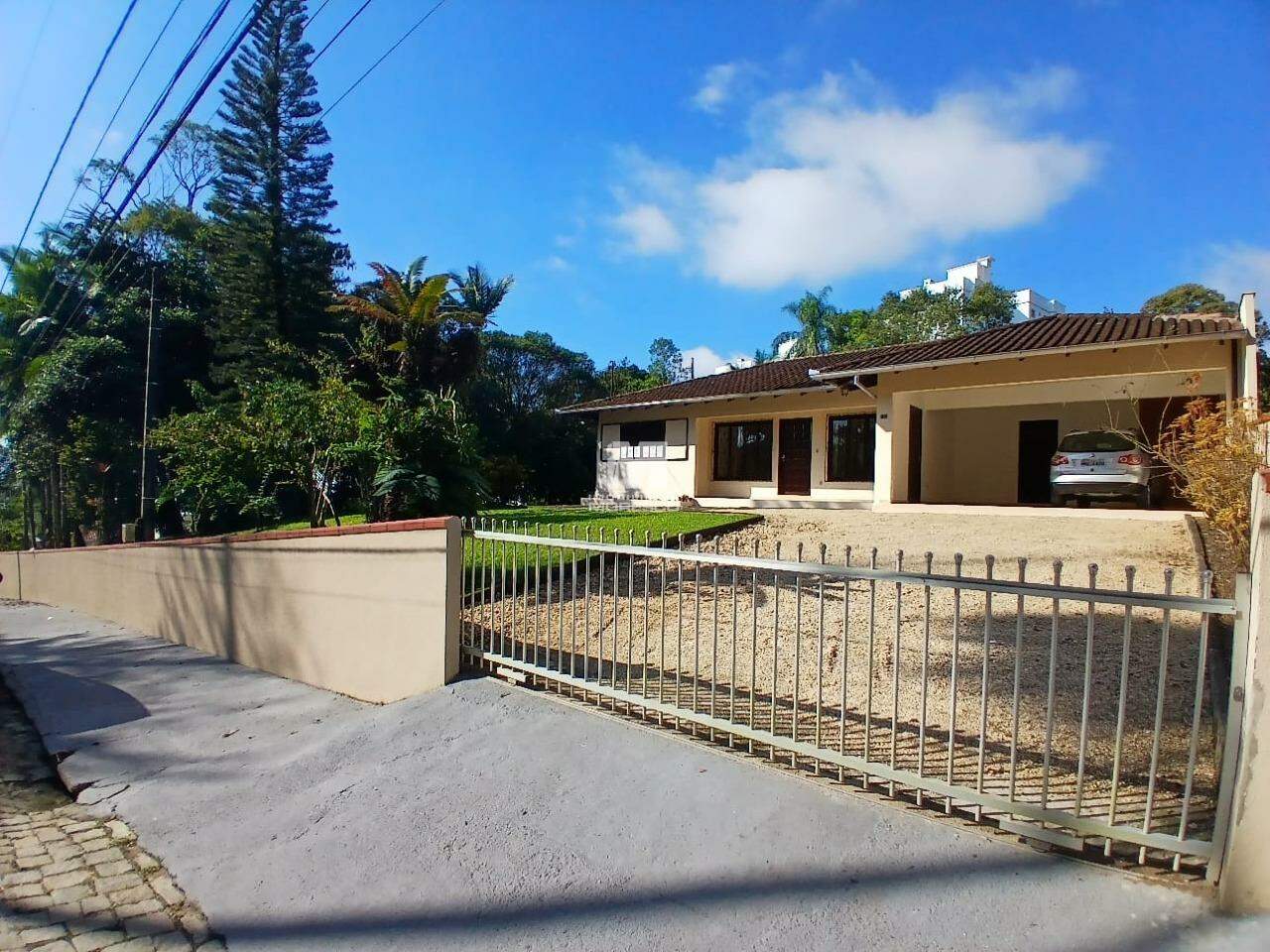 Casa Comercial para aluguel no bairro São Luiz: