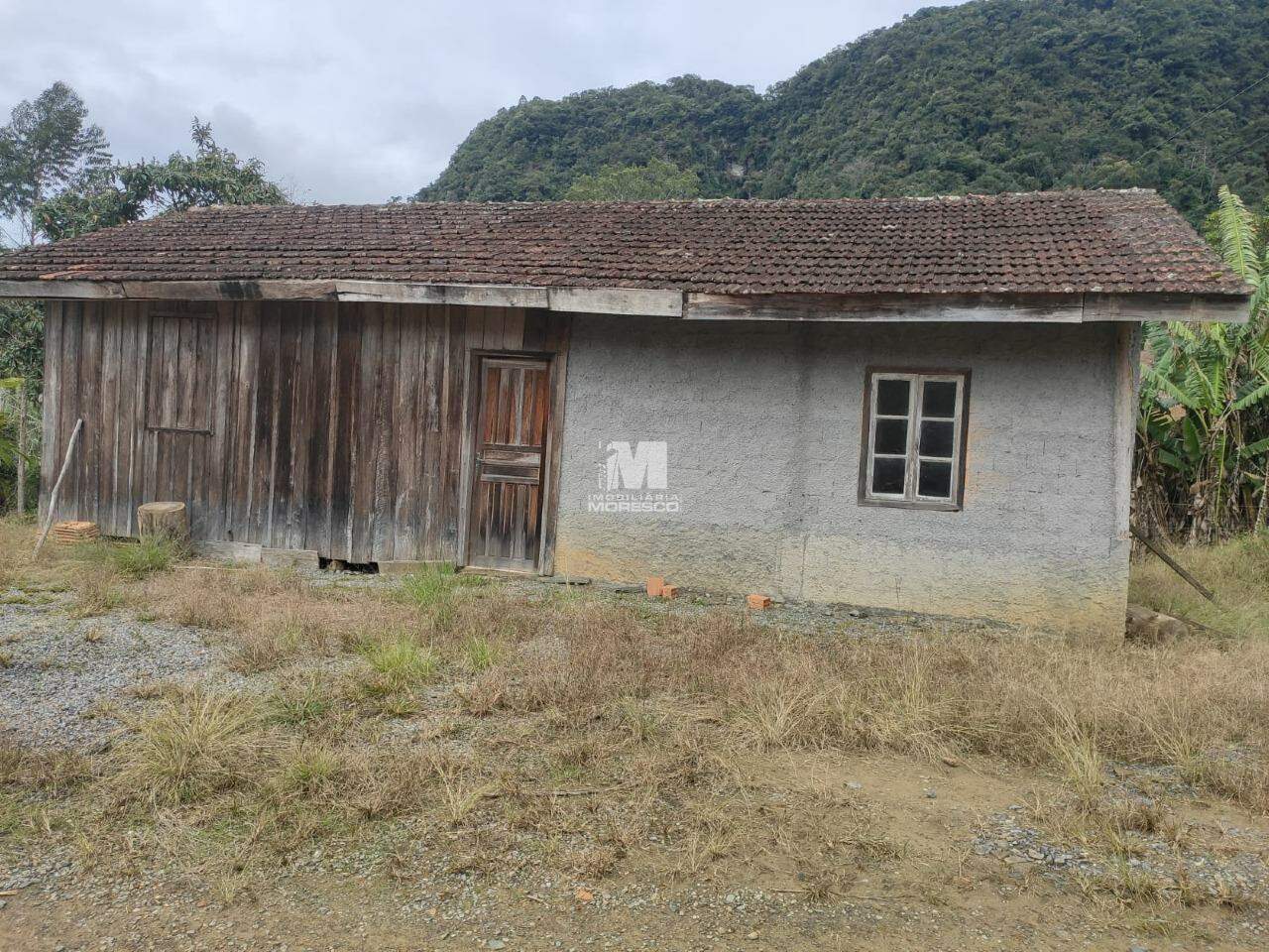Fazenda/Sítios/Chácaras de 126800m² no bairro Vinte Saltos, em Leoberto Leal | Eu Corretor