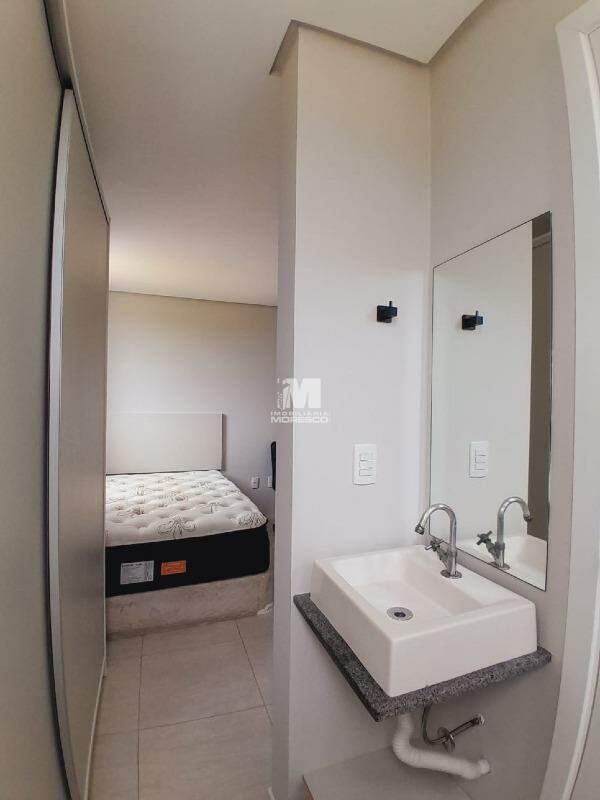 Flat à venda no bairro Santa Terezinha: 