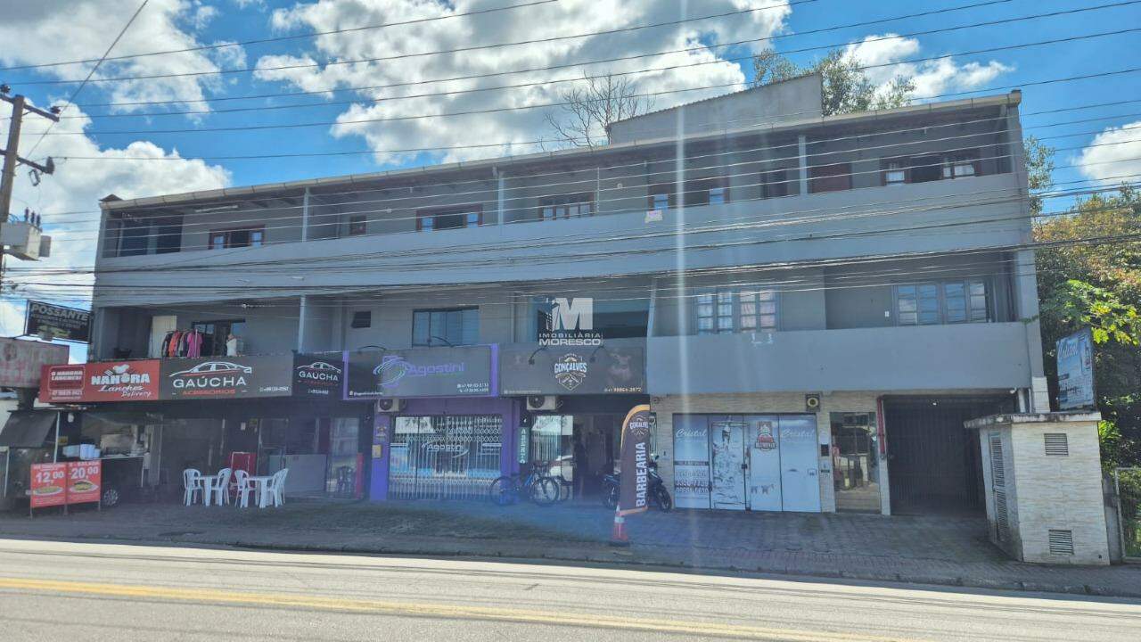 Casa Comercial à venda no bairro Santa Terezinha: