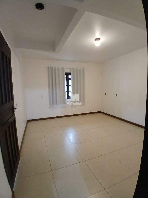 Casa para aluguel no bairro Primeiro de Maio: 