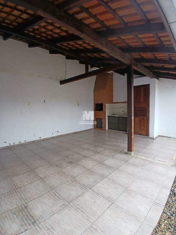 Casa para aluguel no bairro Primeiro de Maio: 