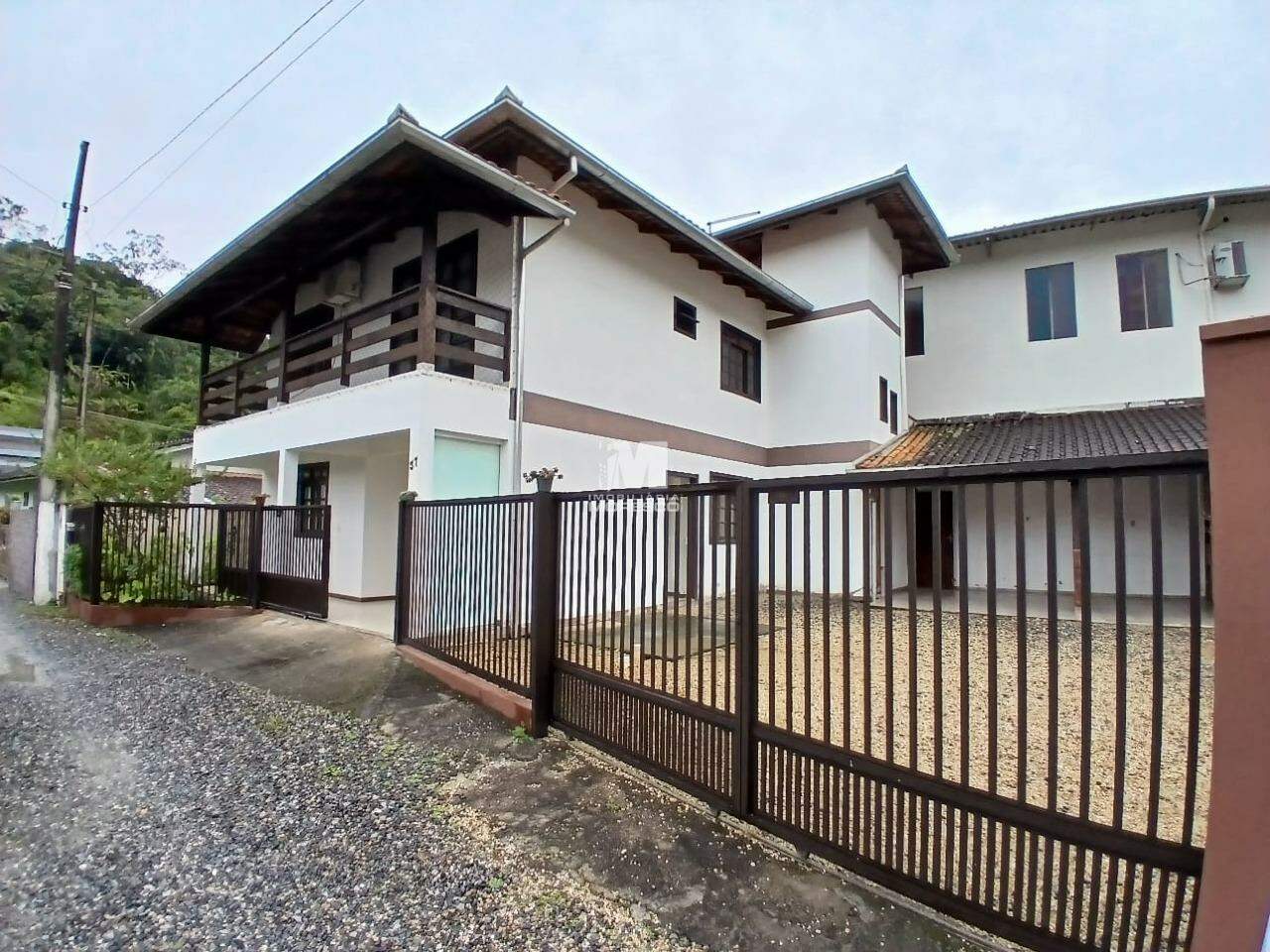 Casa para aluguel no bairro Primeiro de Maio: 