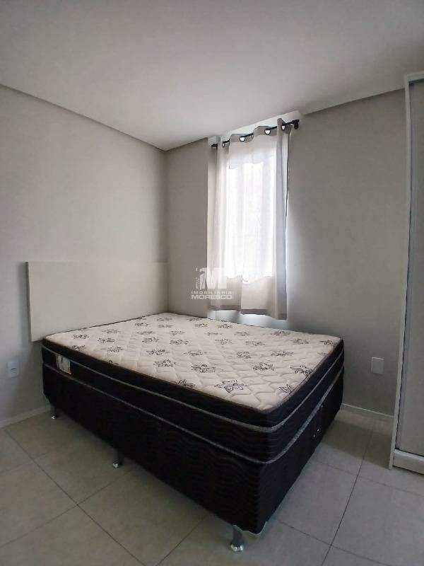 Flat à venda no bairro Santa Terezinha: 