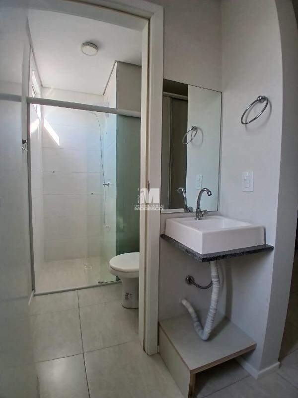 Flat à venda no bairro Santa Terezinha: 