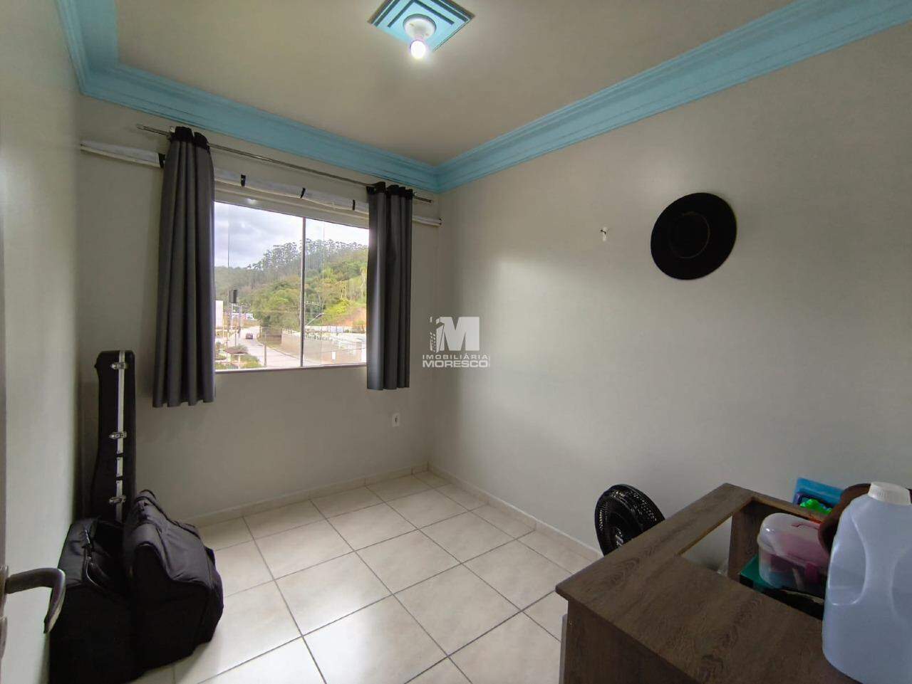 Apartamento à venda no bairro Limeira Baixa: 