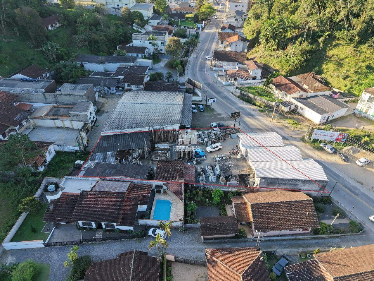 Terreno à venda no bairro Primeiro de Maio: