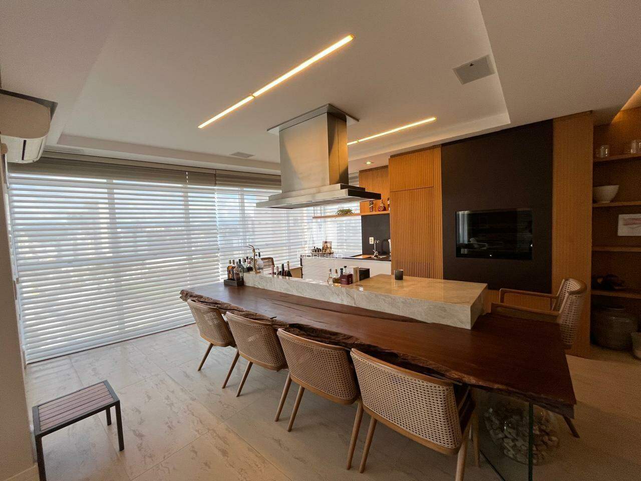 Apartamento à venda no bairro Centro: 