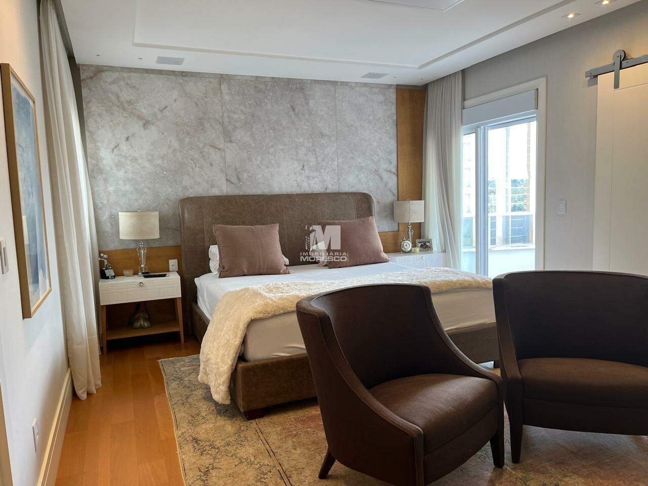Apartamento à venda no bairro Centro: 