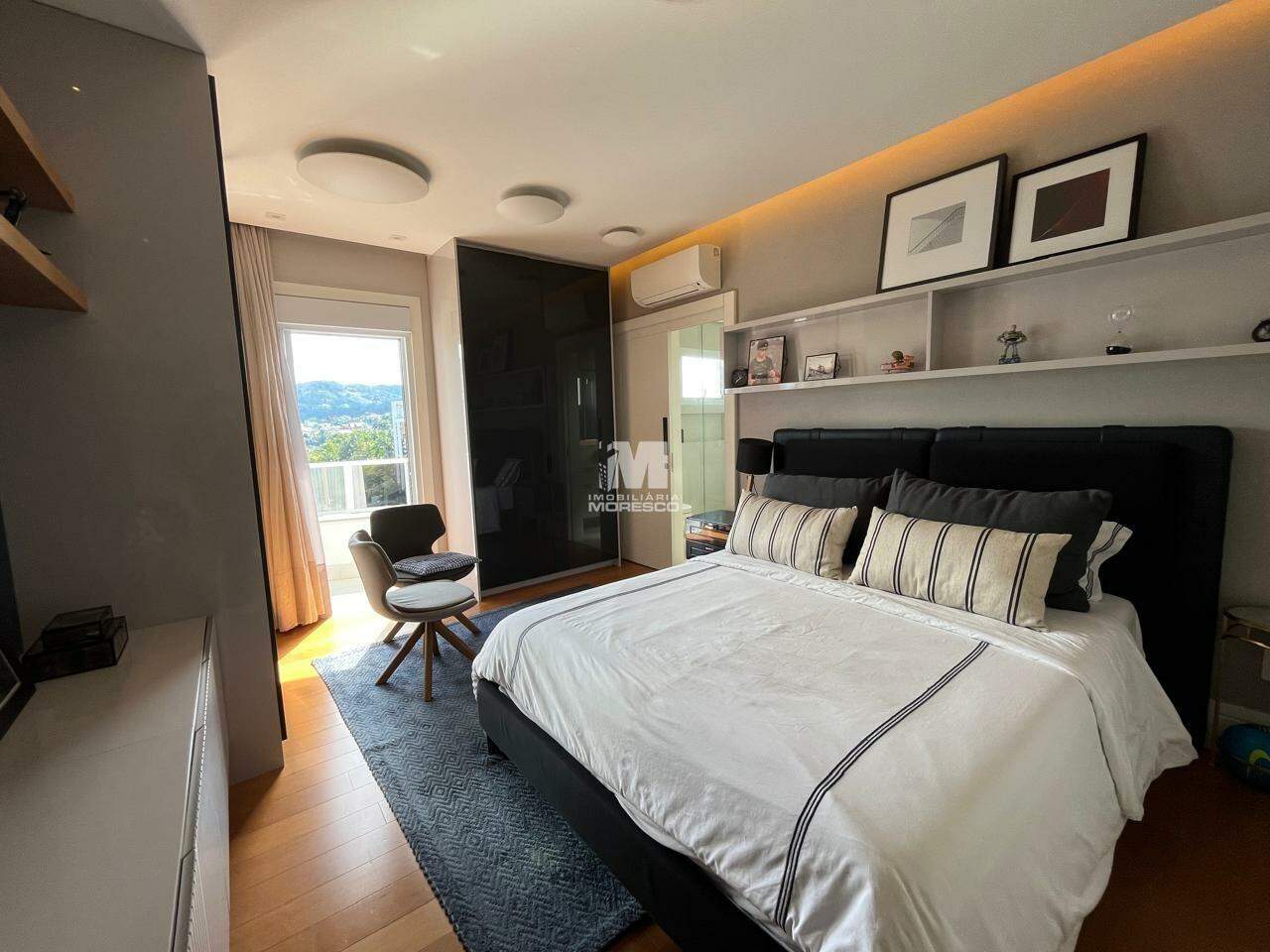 Apartamento à venda no bairro Centro: Suite1