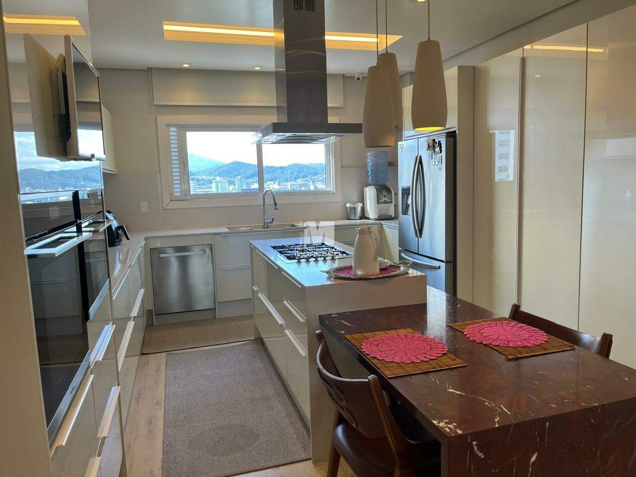 Apartamento à venda no bairro Centro: 