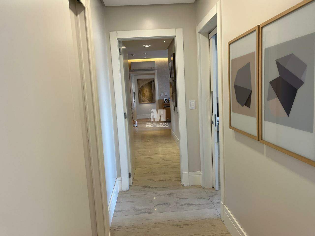 Apartamento à venda no bairro Centro: 