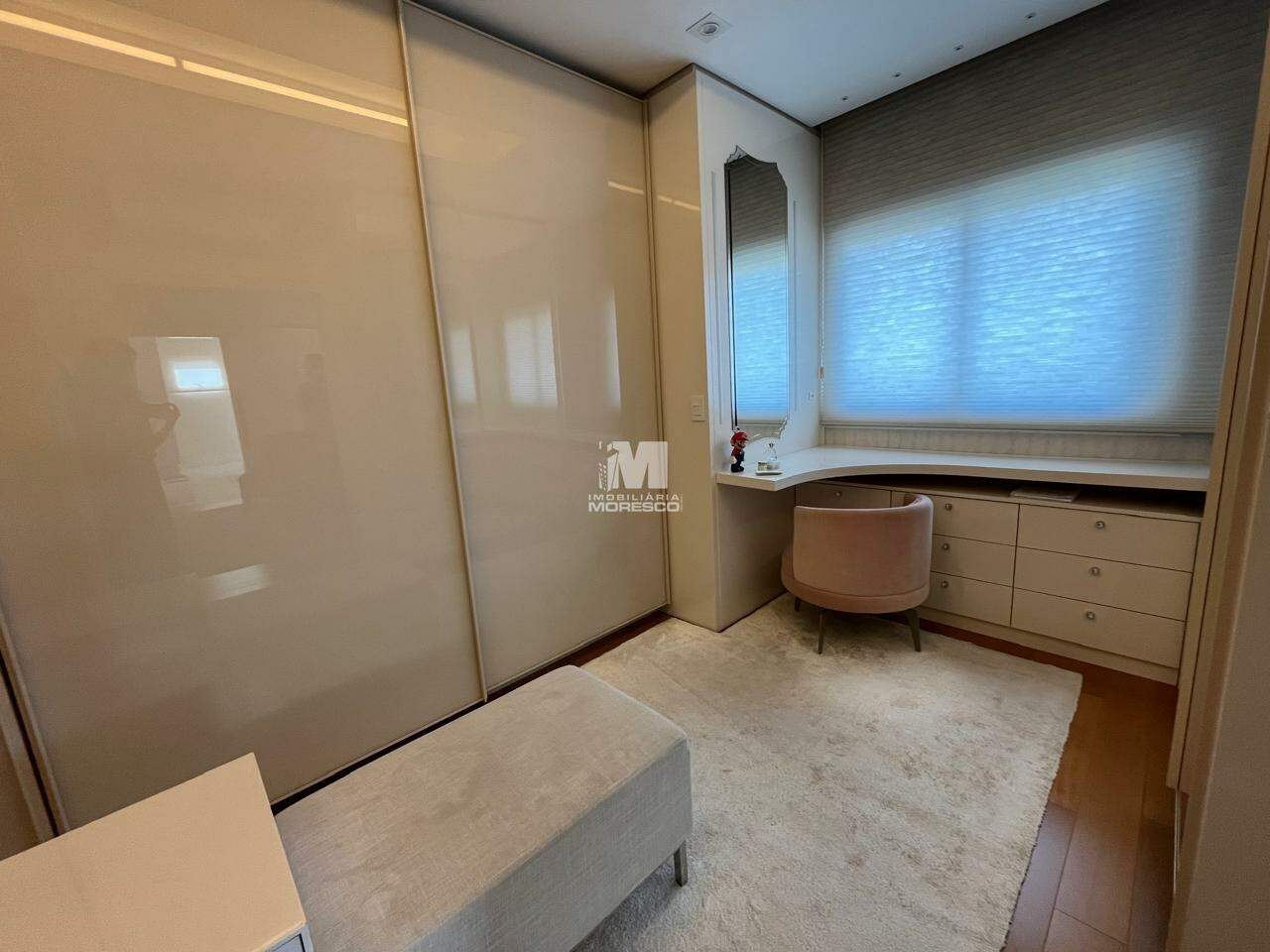 Apartamento à venda no bairro Centro: Closet