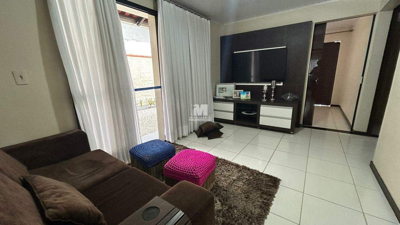 Casa à venda no bairro Planalto: 