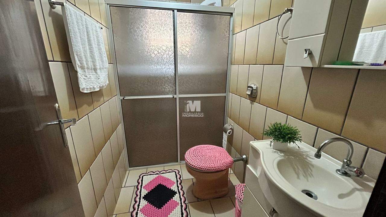 Casa à venda no bairro Planalto: 