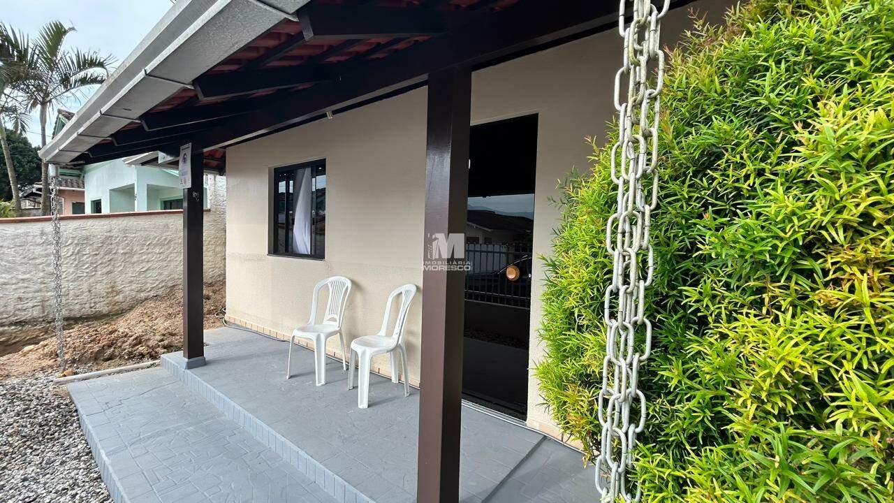 Casa à venda no bairro Planalto: 