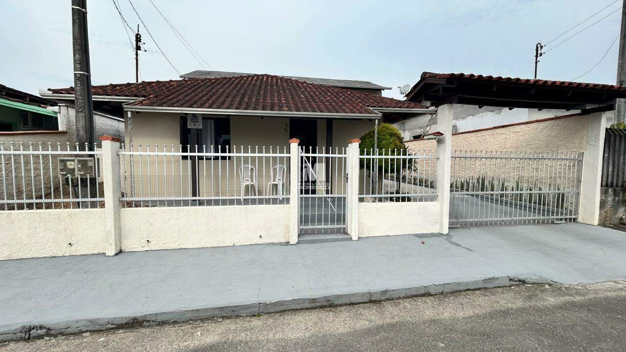 Casa à venda no bairro Planalto: 