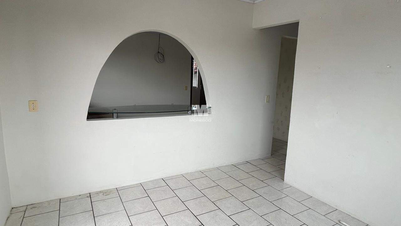 Casa à venda no bairro Planalto: 