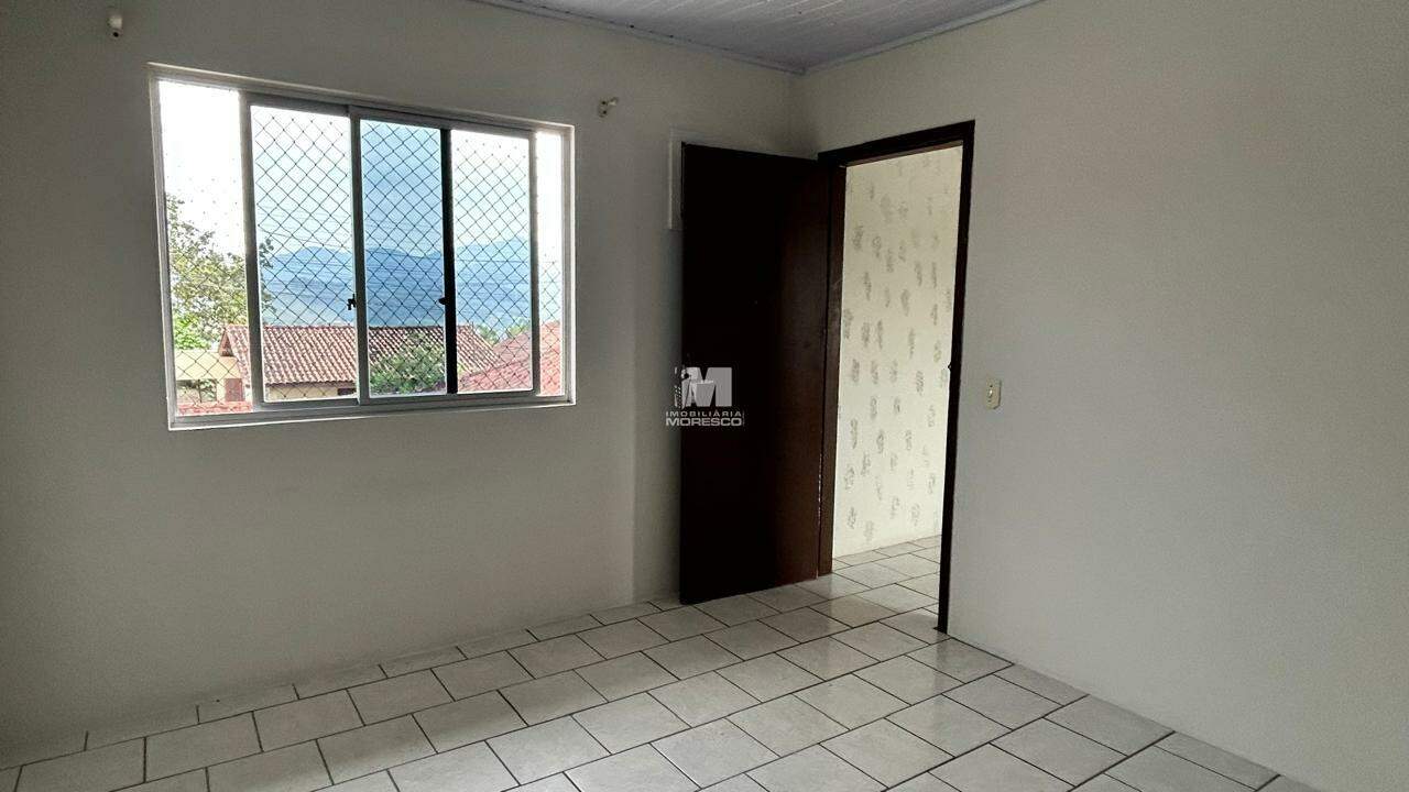 Casa à venda no bairro Planalto: 