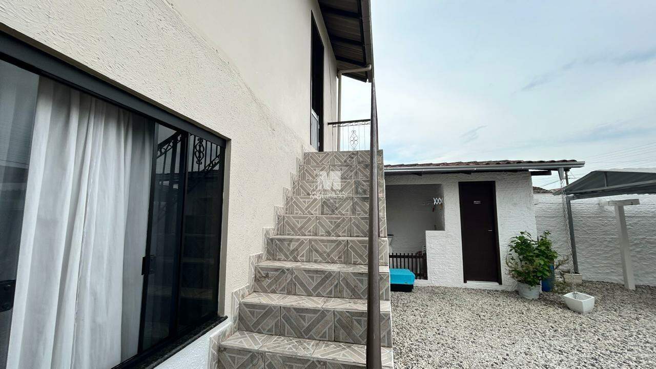 Casa à venda no bairro Planalto: 