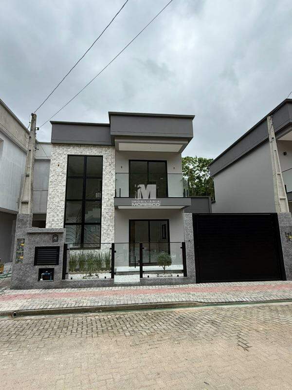 Casa de 2 quartos, 147m² no bairro Nova Brasília, em Brusque | Eu Corretor