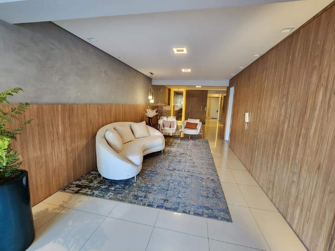 Apartamento à venda no bairro Centro: Hall