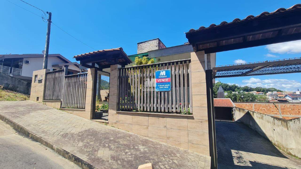 Casa de 3 quartos, 270m² no bairro Planalto, em Brusque | Eu Corretor