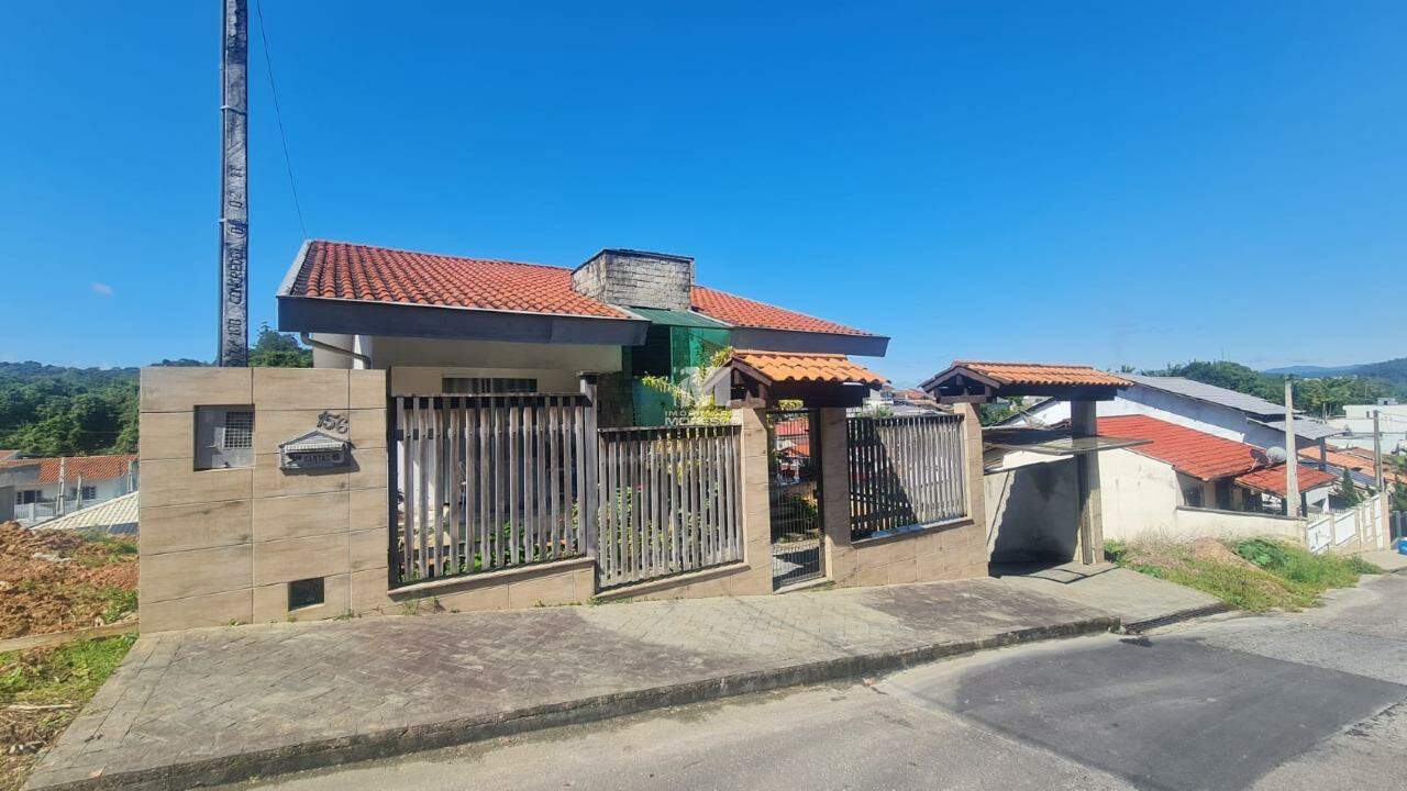 Casa de 3 quartos, 270m² no bairro Planalto, em Brusque | Eu Corretor