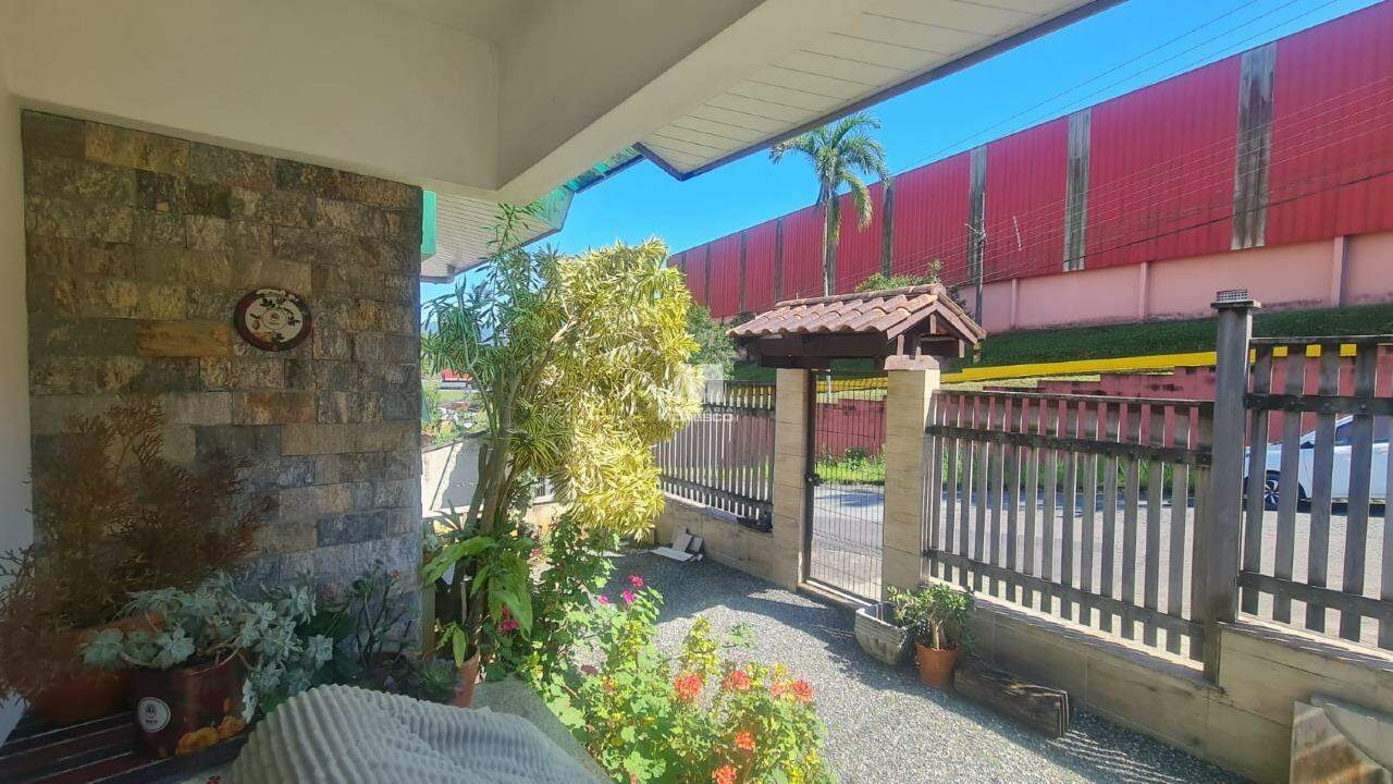 Casa de 3 quartos, 270m² no bairro Planalto, em Brusque | Eu Corretor