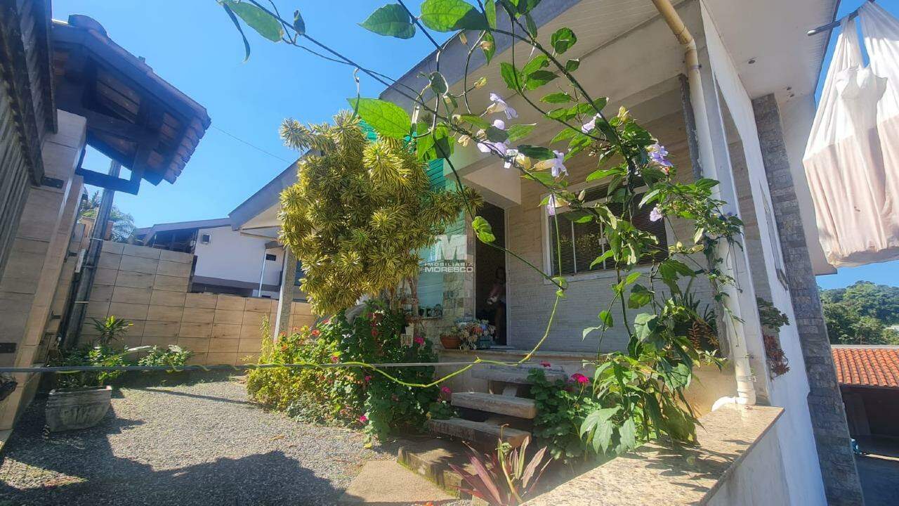 Casa de 3 quartos, 270m² no bairro Planalto, em Brusque | Eu Corretor