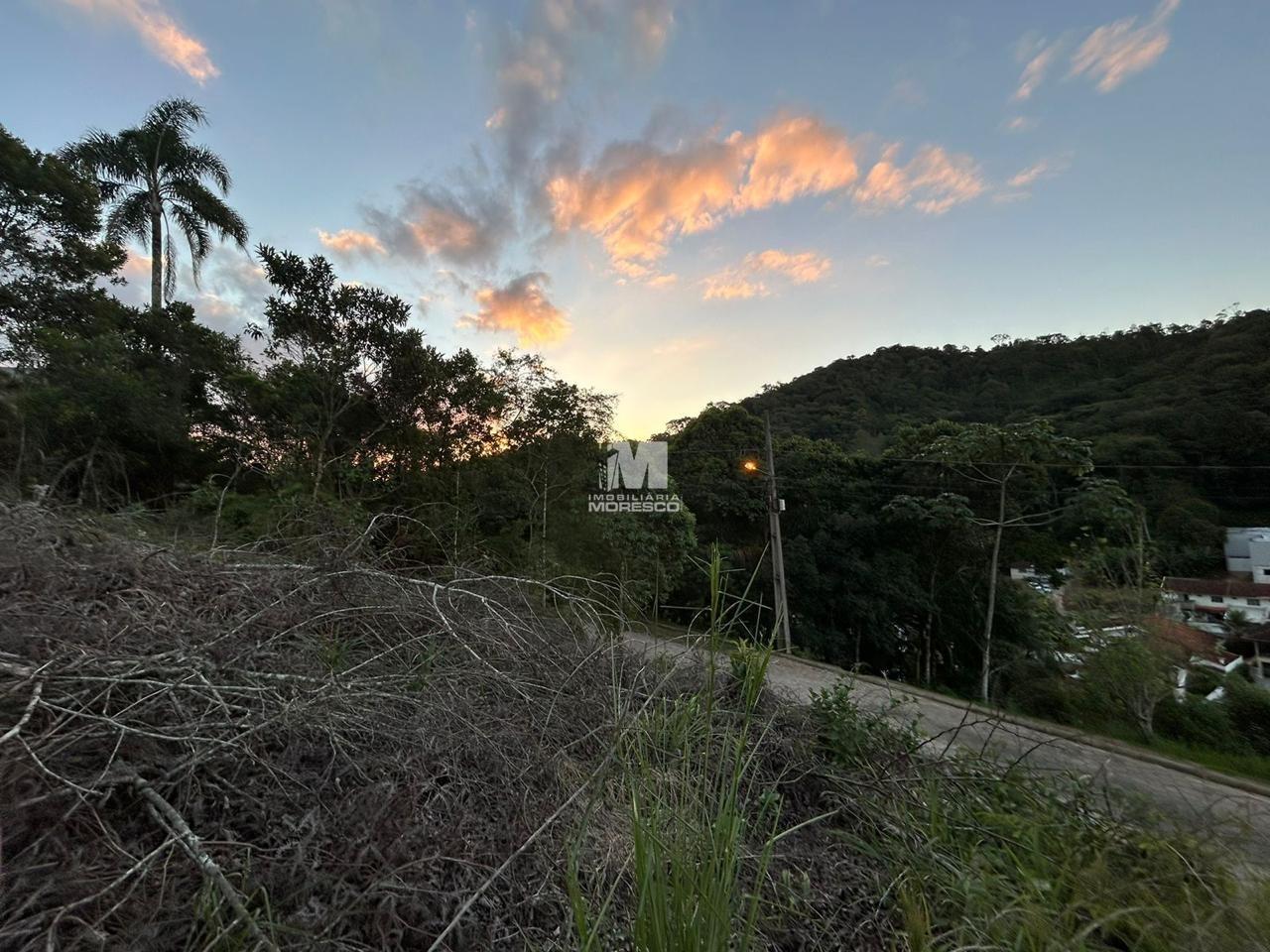 Terreno à venda no bairro São Pedro: 