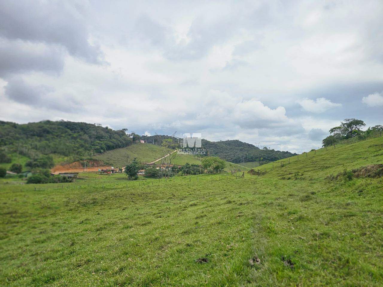 Sítio/Chácara à venda no bairro Macucos: 