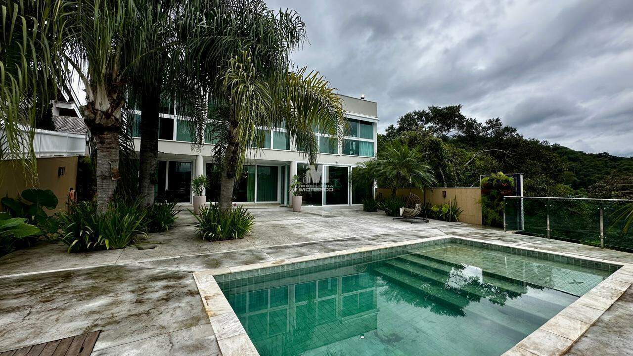 Casa à venda no bairro Centro I: 