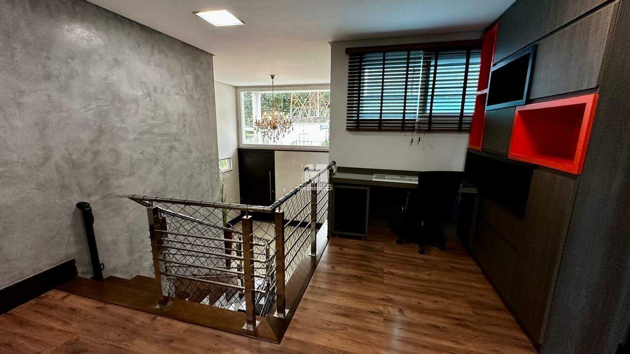Casa à venda no bairro Centro I: 
