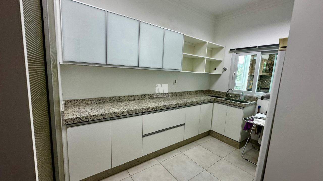 Casa à venda no bairro Centro I: 