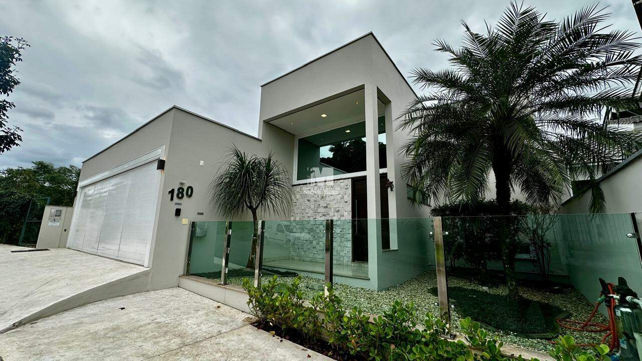 Casa à venda no bairro Centro I: 