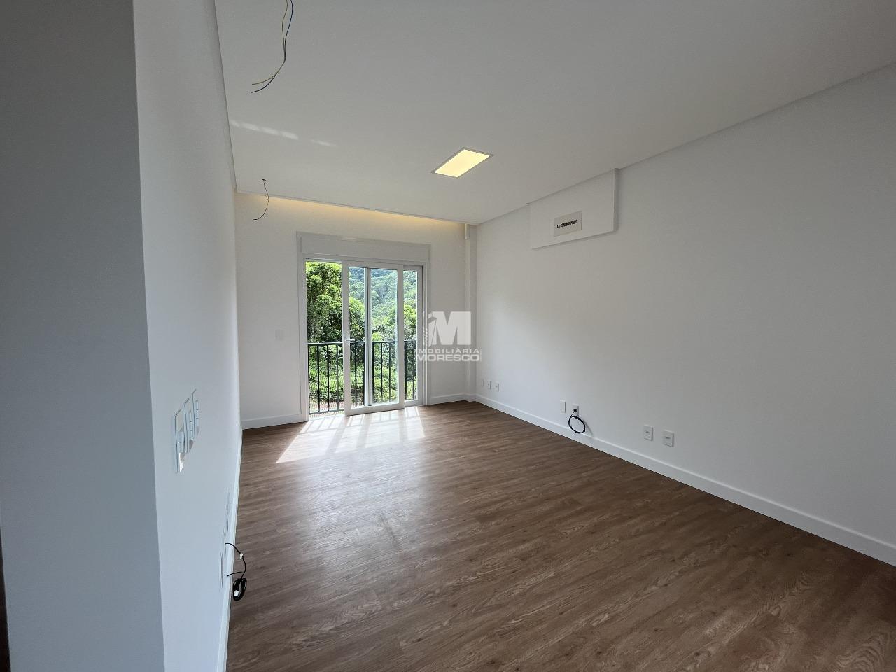 Casa à venda no bairro Imigrantes: