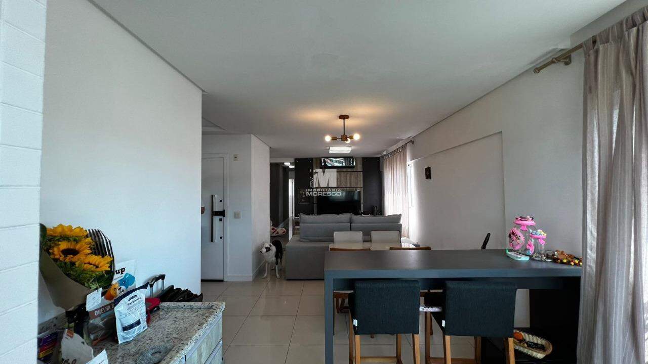 Apartamento à venda no bairro Centro: 