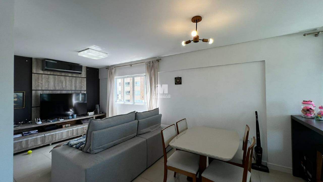 Apartamento à venda no bairro Centro: