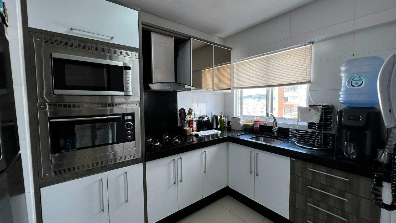 Apartamento à venda no bairro Centro:
