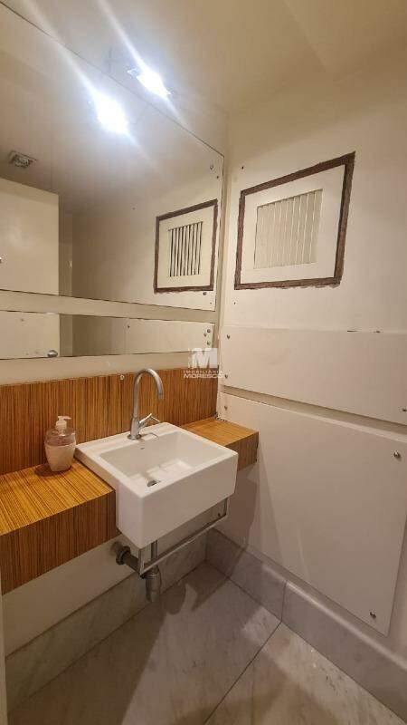 Apartamento à venda no bairro Centro I: