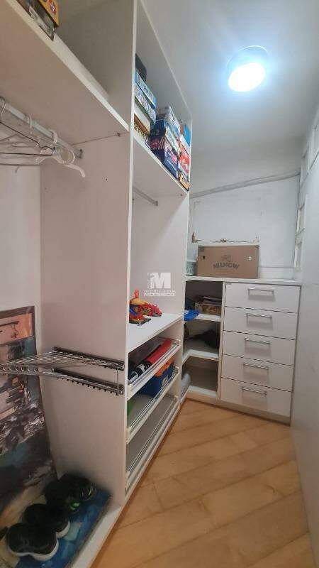 Apartamento à venda no bairro Centro I: