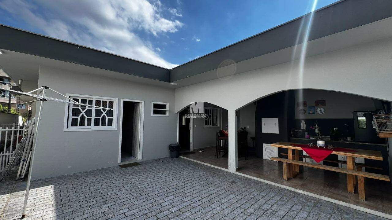 Casa para aluguel no bairro Jardim Maluche: