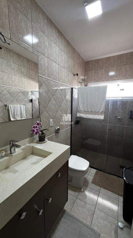Casa para aluguel no bairro Jardim Maluche: