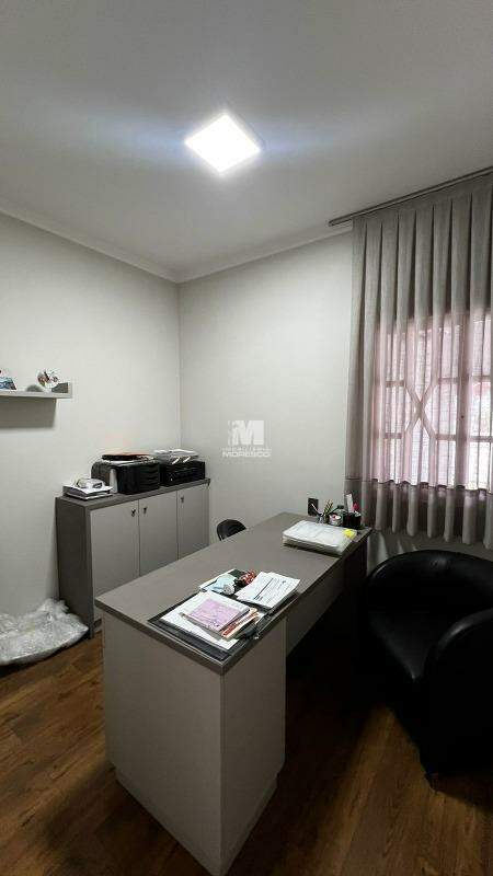 Casa à venda no bairro Jardim Maluche: 