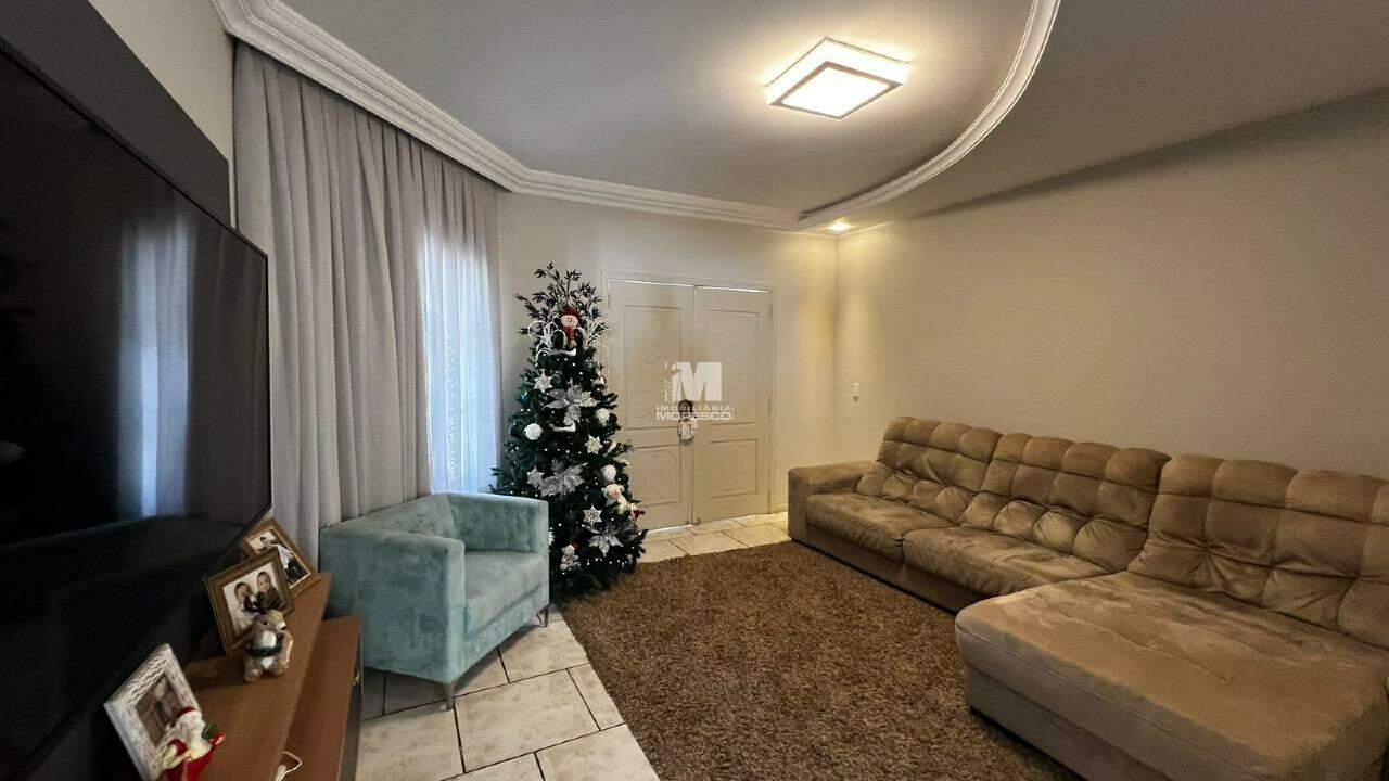 Casa à venda no bairro Jardim Maluche: 