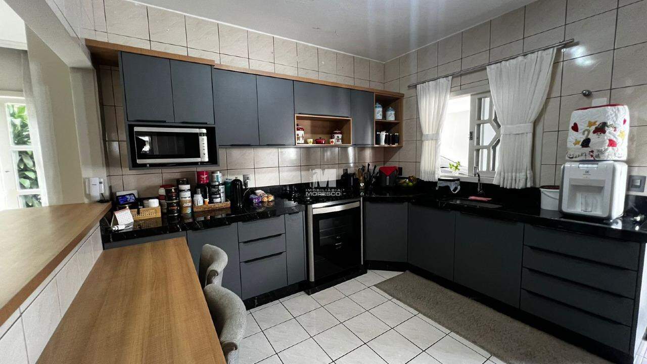 Casa à venda no bairro Jardim Maluche: 