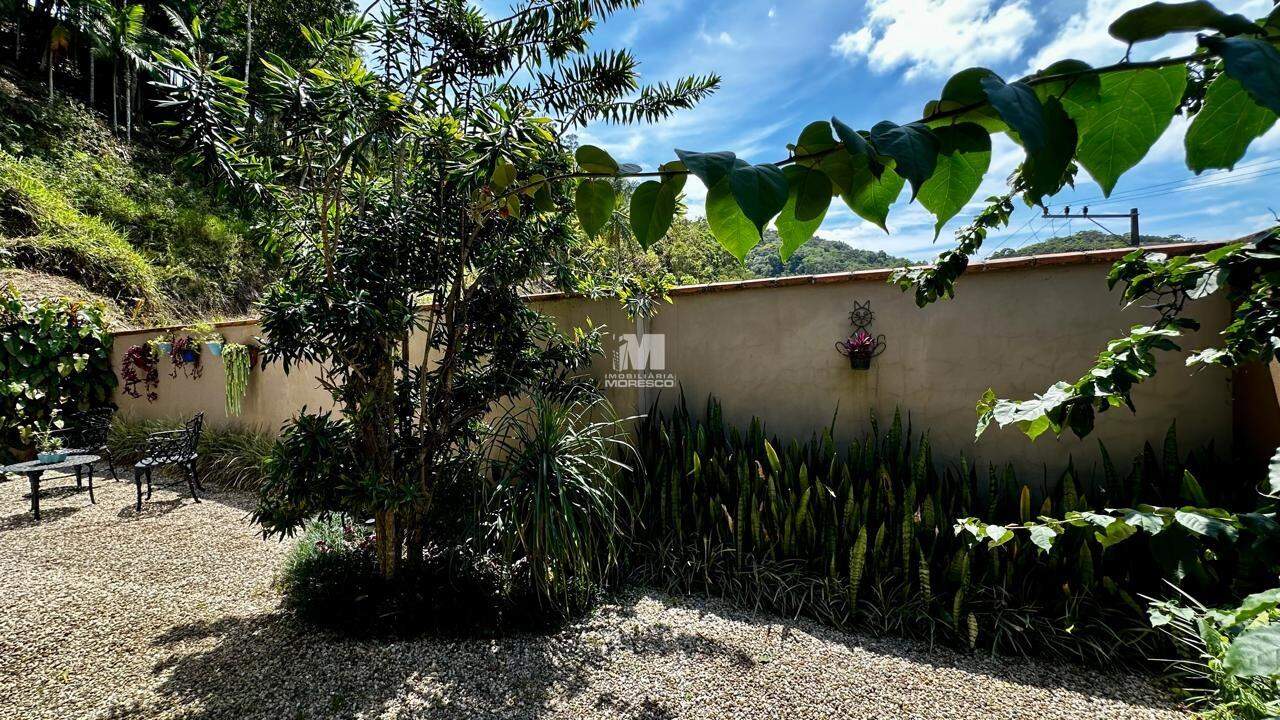 Casa à venda no bairro Guarani: