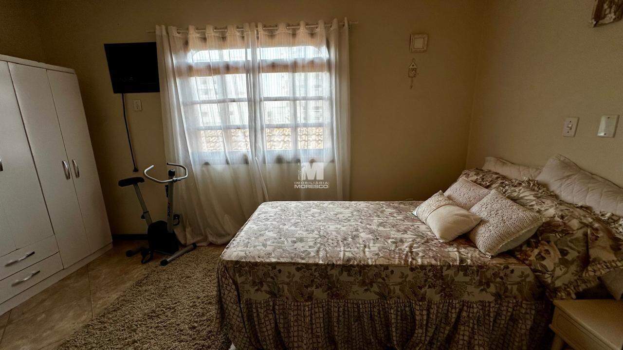 Casa à venda no bairro Guarani: