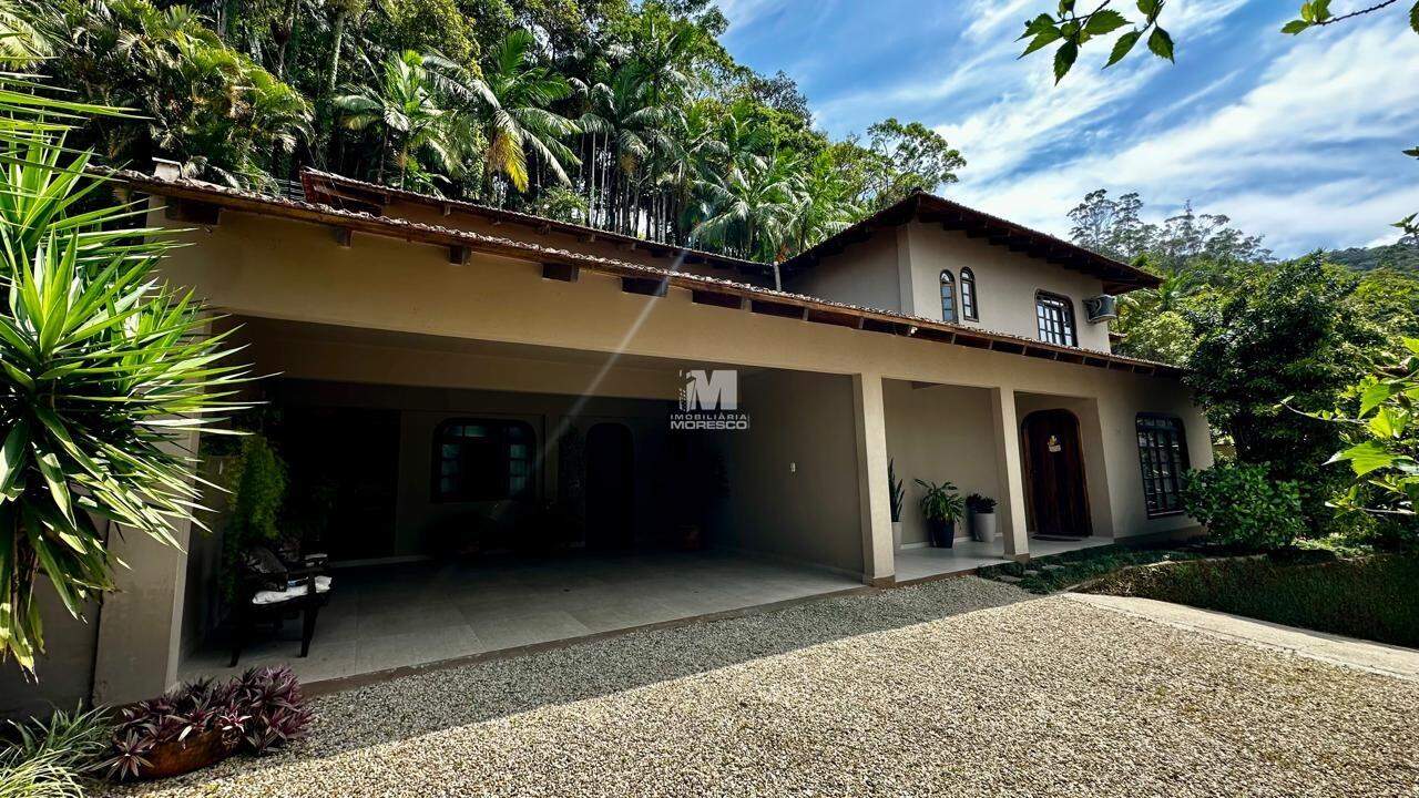 Casa à venda no bairro Guarani: 